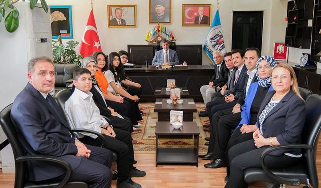 Başkan Bekir Aksun, LGS Birincilerini Ağırladı