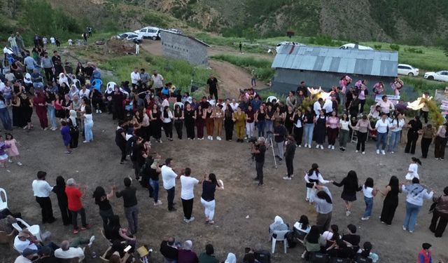 1994'te Boşaltılan Köyde 32 Yıl Sonra Düğün Yapıldı