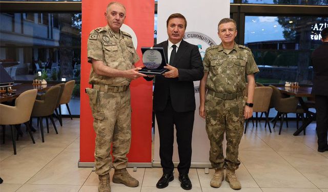 3. Ordu Komutanı Altuğ ve İl Jandarma Komutanı Yanık’a Veda