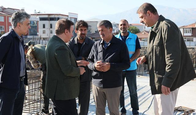 Erzincan Merkez Çarşısı’nda Çalışmalar Sürüyor
