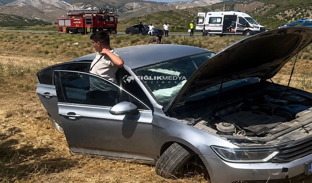 Refahiye-Erzincan Karayolunda Kaza: Otomobil Şarampole Uçtu, 2 Kişi Yaralandı