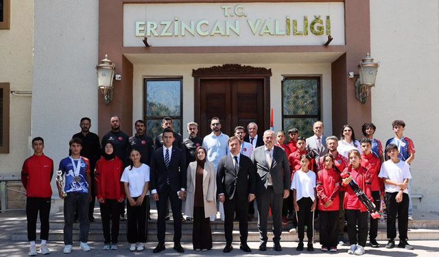 Vali Aydoğdu Başarılı Sporcularımızı Makamında Ağırladı