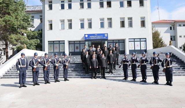 Vali Aydoğdu’dan İl Jandarma Komutanı Altundarak’a Ziyaret