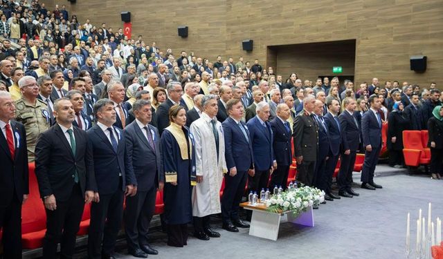 Binali Yıldırım’ın Katılımıyla EBYÜ’de Akademik Yıl Açılışı