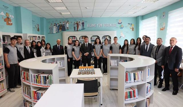 İpekyolu Ticaret Meslek Lisesine Yeni Kütüphane Açıldı