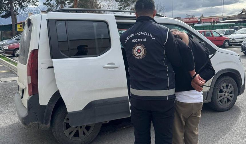 Erzincan'da 14 Kaçak Göçmen Yakalandı