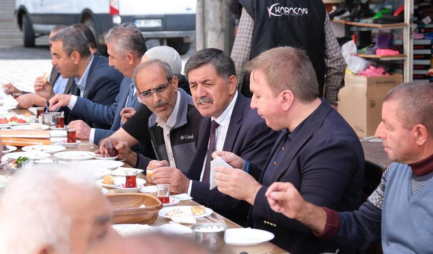 Buğday Meydanı Esnafı ile Kahvaltıda Buluşuldu