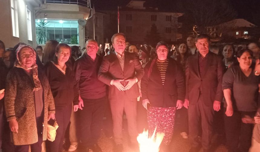 Cemevi Bahçesinde Hıdırellez Ateşi Yakıldı
