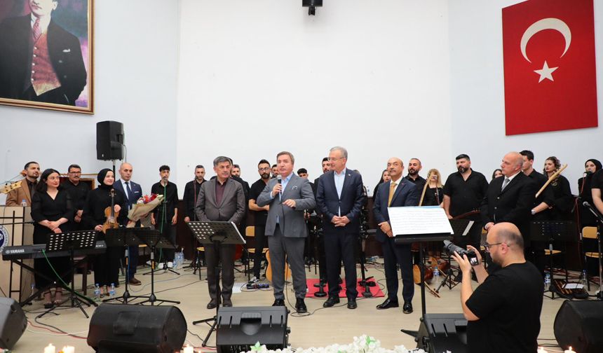 Güzel Sanatlar Lisesi Ali Ekber Çiçek Gecesi Düzenledi