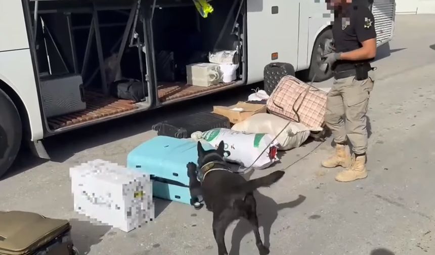 Erzincan Polisi Yol Kontrollerinde Zehir Tacirlerine Geçit Vermiyor
