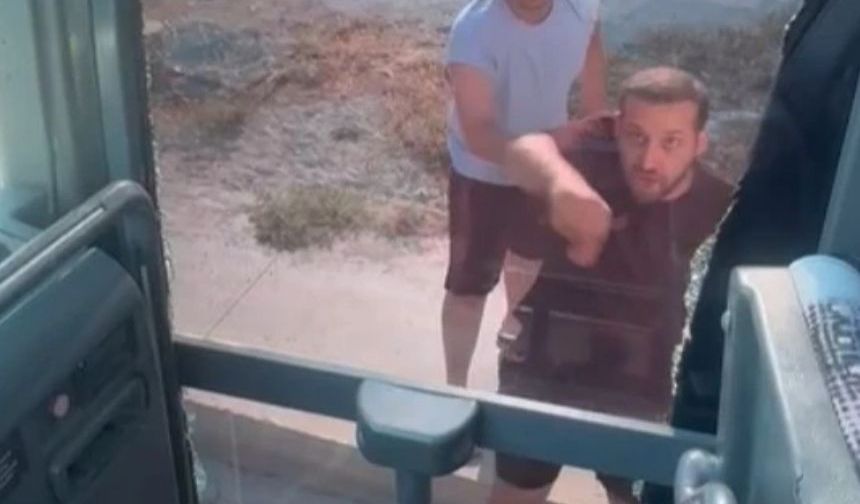 Didim’de İçinde Turistlerin Bulunduğu Otobüse Saldırıya Tepkiler Sürüyor