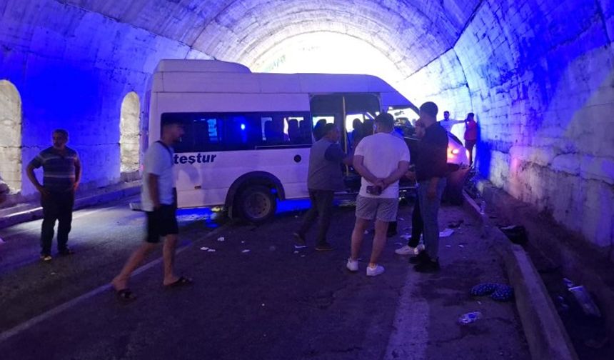 Pülümür Tüneller Mevkiinde Kaza