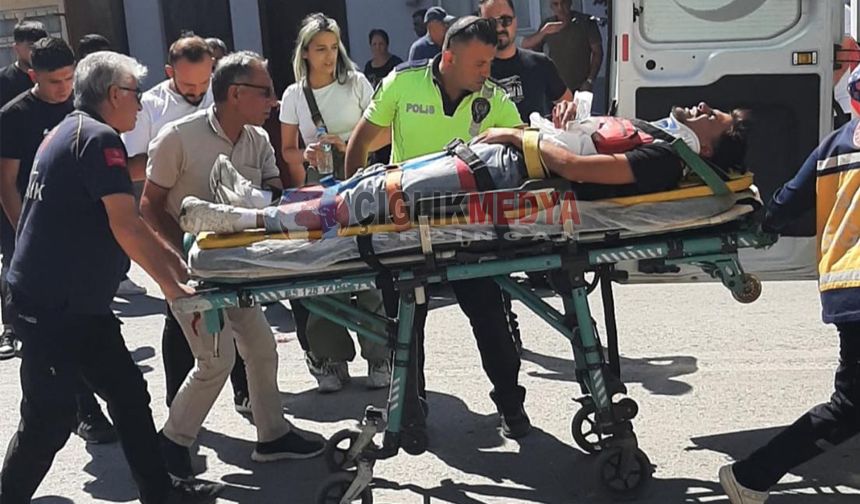 Erzincan’da Otomobil ile Kurye Motosikleti Çarpıştı: 1 Yaralı