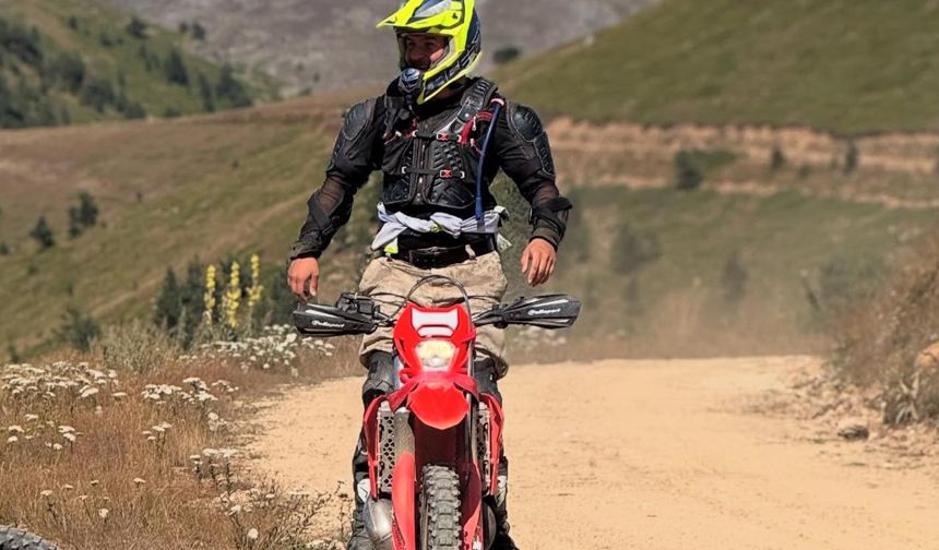 Şiran Akbulak’ta Örtü Yangını Kros Motorlarla Kontrol Altına Alındı