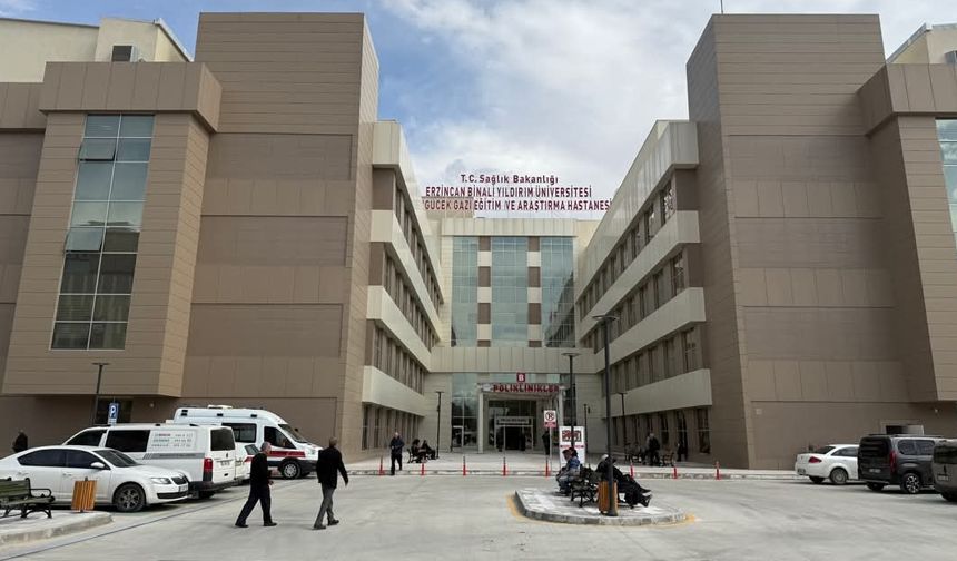 Refahiye’de Bir Araç Dereye Uçtu