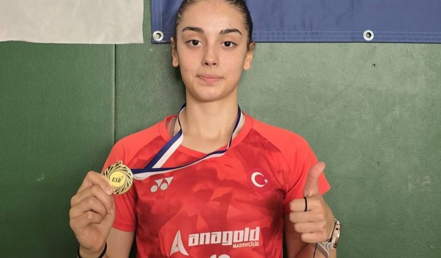 Milli Sporcumuz Aleyna Korkut'tan Badmintonda Şampiyonluk