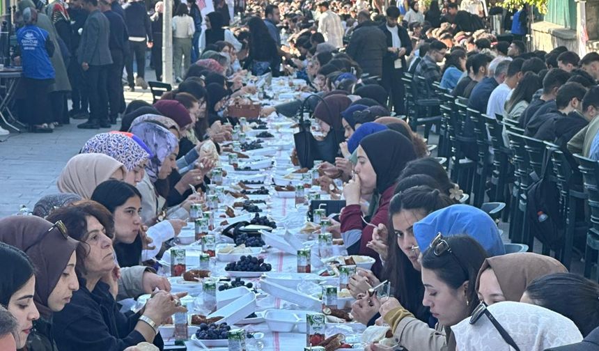 Yeni Gelen Öğrenciler ile Kahvaltıda Buluşuldu