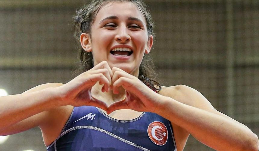 Erzincanlı Milli Güreşçi Elmira Yasin’den Dünya Üçüncülüğü