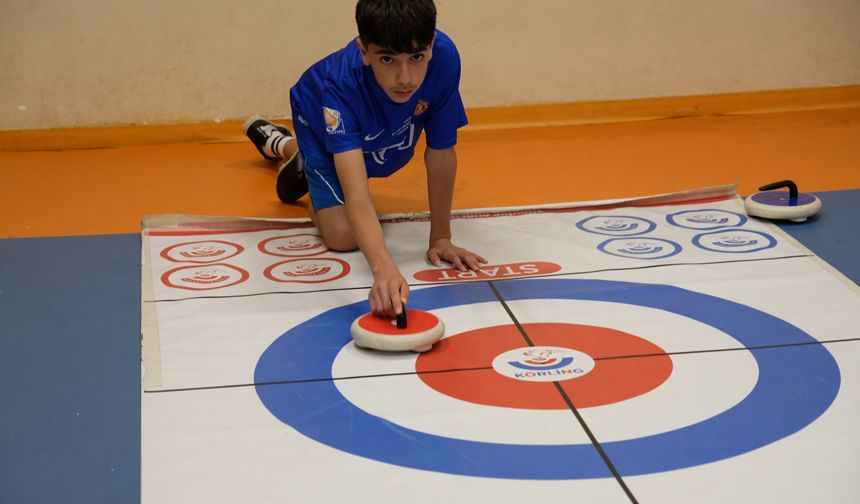Erzincan’da Floor Curling İl Birinciliği Heyecanı