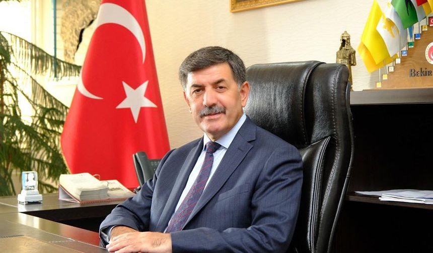 Bekir Aksun: “Gelecek nesillerin yetişmesinde en önemli rol öğretmenlerimizindir”