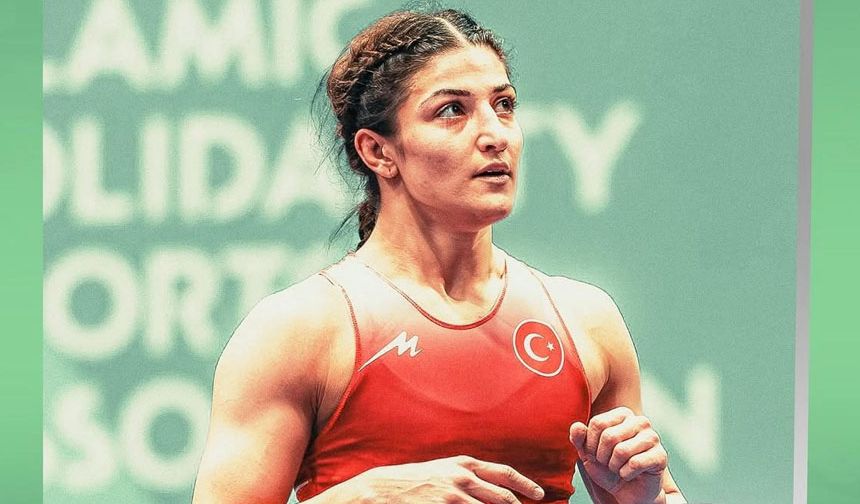 Erzincanlı Milli Güreşçi Elvira Süleyman’dan Gümüş Madalya