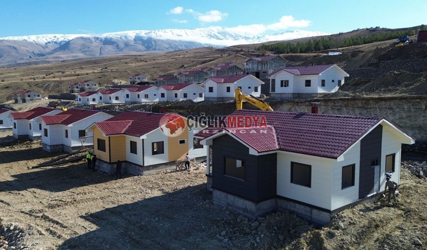 Kemah’ta Köy Evleri Yükseliyor: 2026 Teslim İçin Geri Sayım Başladı