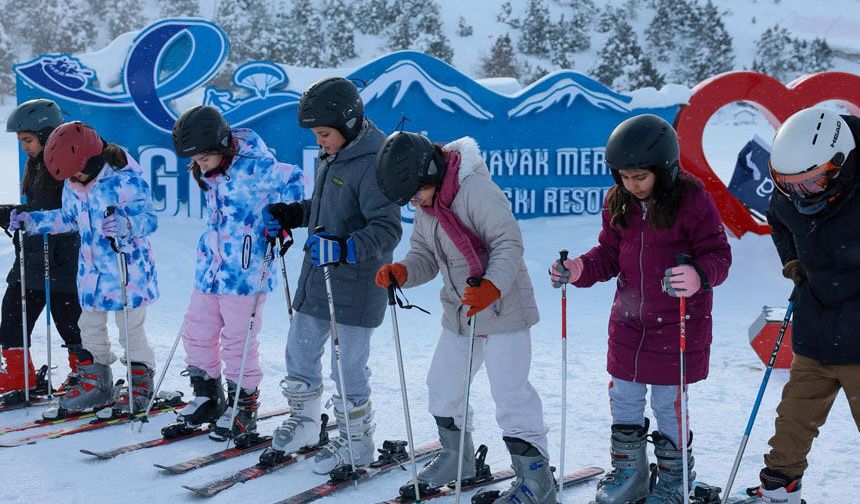 Valilikten “Kayak Bilmeyen Kalmasın” Projesi