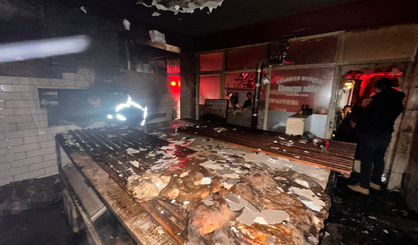 Merkez Çarşısı’nda Kemaliye Ekmeği Fırını Yandı