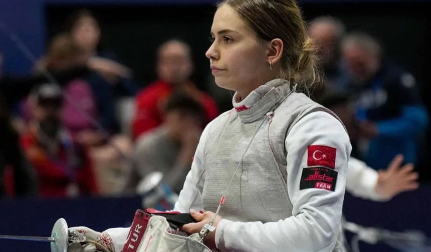 Milli Eskrimci Alara Atmaca’dan Avrupa Şampiyonluğu