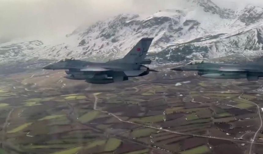 Hava Kuvvetleri F16'ların Erzincan Uçuşunu Paylaştı
