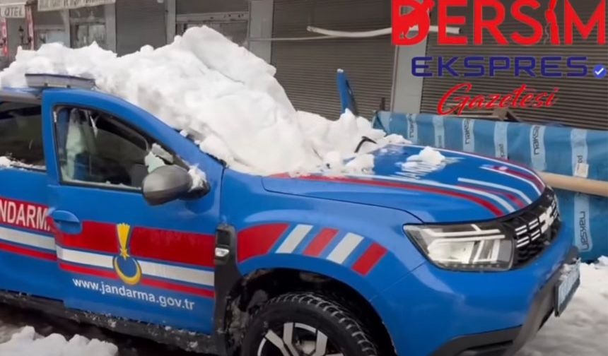 Kar Kütlesi Jandarma Aracına İsabet Etti: 2 Asker Yaralandı
