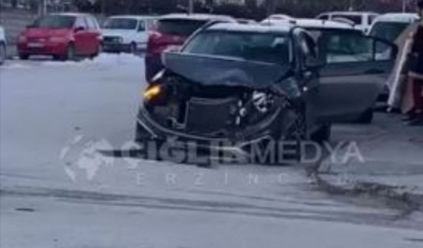 Erzincan’da İftar Saatinde Kaza! Bahçelievler Mahallesi’nde Maddi Hasarlı Trafik Kazası