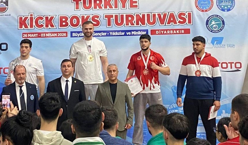 Erzincanlı Sporcu Caner Demir Türkiye Üçüncüsü Oldu