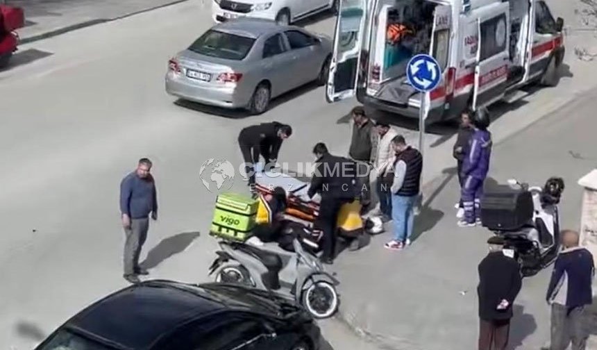 Erzincan’da Motokurye ile Otomobil Çarpıştı: 1 Yaralı