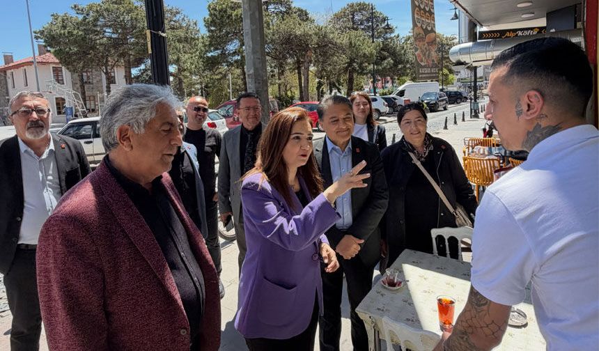 İzmir Milletvekili Erzincan Esnafını Ziyaret Etti