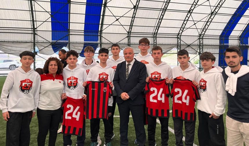 İliç’te Erzincanspor Futbol Okulları’nın İlk Ayağı Açıldı