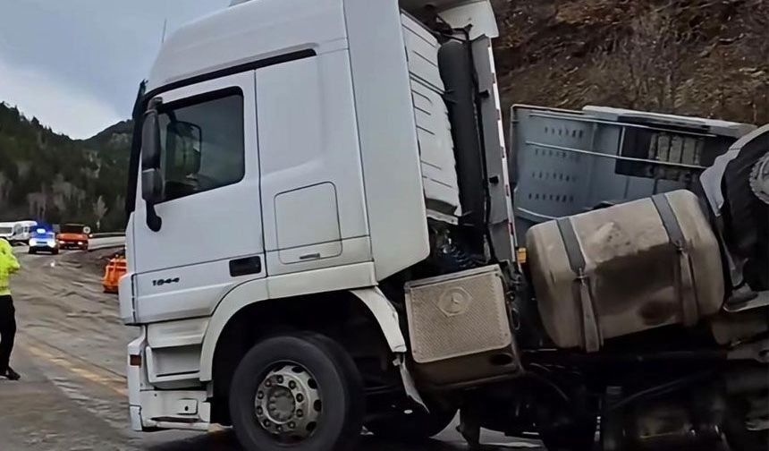 Kelkit Pekün Dağı’nda Tır Kazası