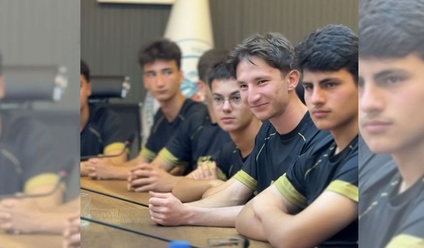Erzincan Valiliği Şampiyon Öğrencileri Ağırladı