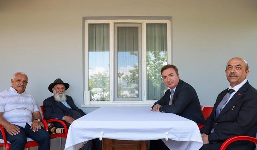 Vali Aydoğdu’dan Ahmet Uğurlu Dede’ye Ziyaret