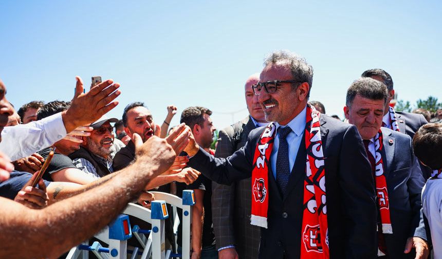 Hamdi Ulukaya Memleketi Erzincan'da Coşkuyla Karşılandı