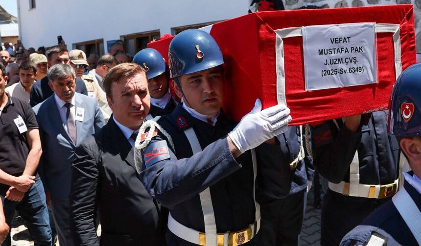 Erzincanlı Uzman Çavuş Mustafa Pak Son Yolculuğuna Uğurlandı