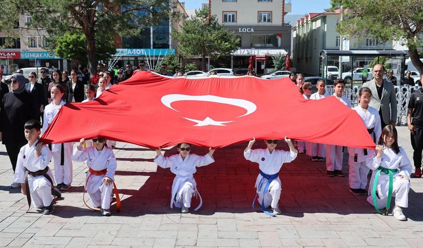 Atatürk’ün Erzincan’a Gelişinin 107. Yılı Düzenlenen Törenle Kutlandı