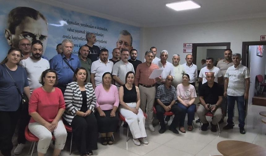 CHP Erzincan'da Toplu İstifa: Çok Sayıda Yönetici ve Belediye Başkanı YENİ PARTİ'ye Geçiyor