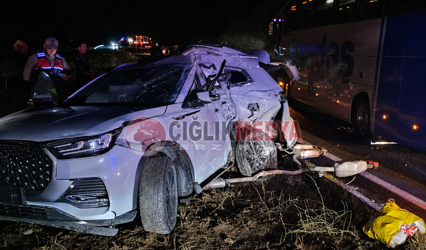 Erzincan-Sivas Yolunda Kaza: 7 Yaralı