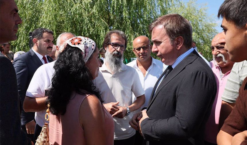 Vali Aydoğdu Cemal Gürsel Mahallesi’nde Vatandaşların Taleplerini Dinledi