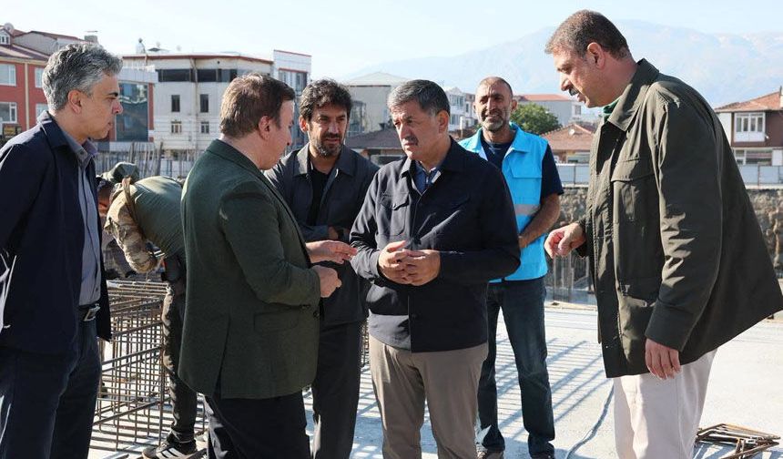 Erzincan Merkez Çarşısı’nda Çalışmalar Sürüyor