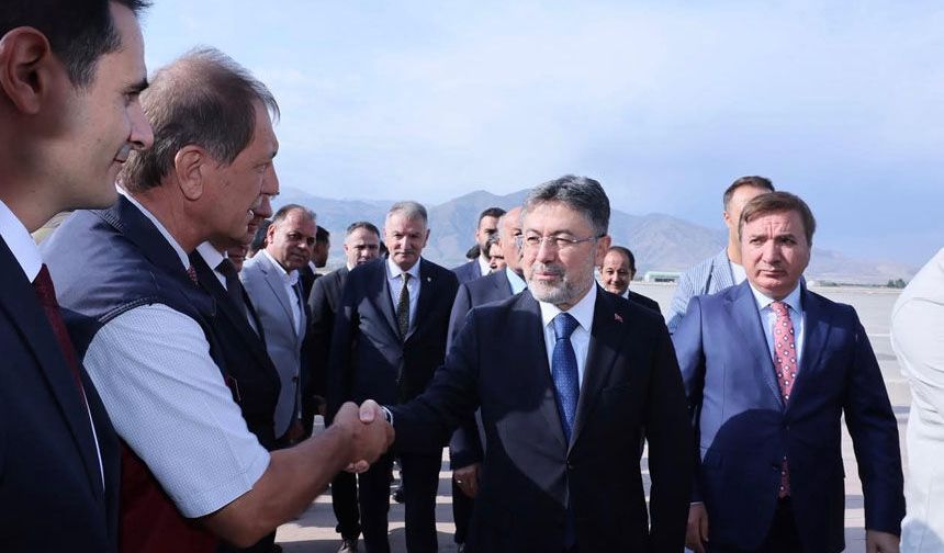 Bakan Yumaklı Erzincan’da