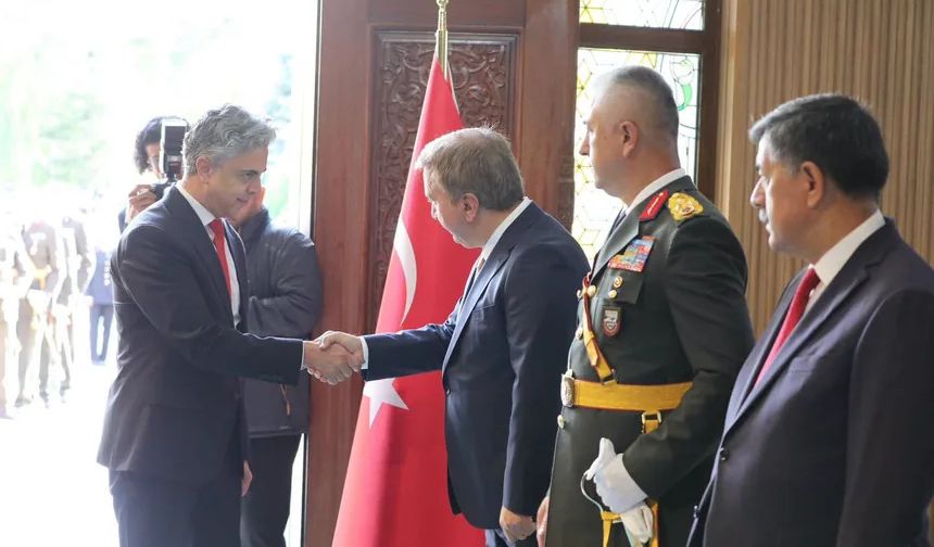 Erzincan Valiliğinde 29 Ekim Tebrikat Töreni