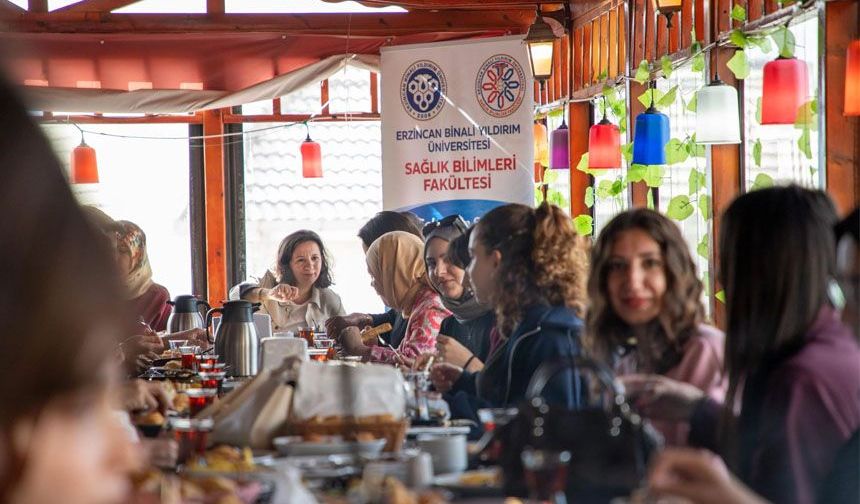 EBYÜ’lü Öğrenciler ve Hocaları Kahvaltıda Buluştu