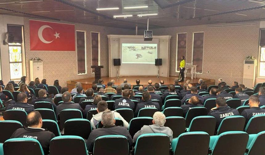 Erzincan’da Trafik Güvenliği İçin Zabıta ve Toplu Taşıma Şoförleri Bilgilendirildi